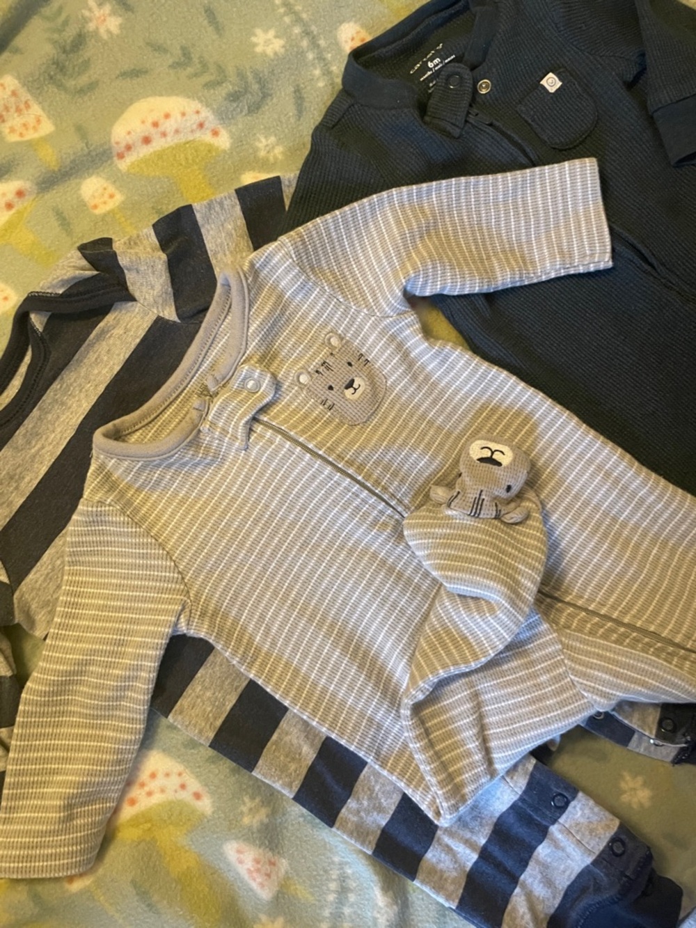 3x Long-Sleeve Stripe Romper in Light Gray and Navy Ribbed Striped Blue Gray